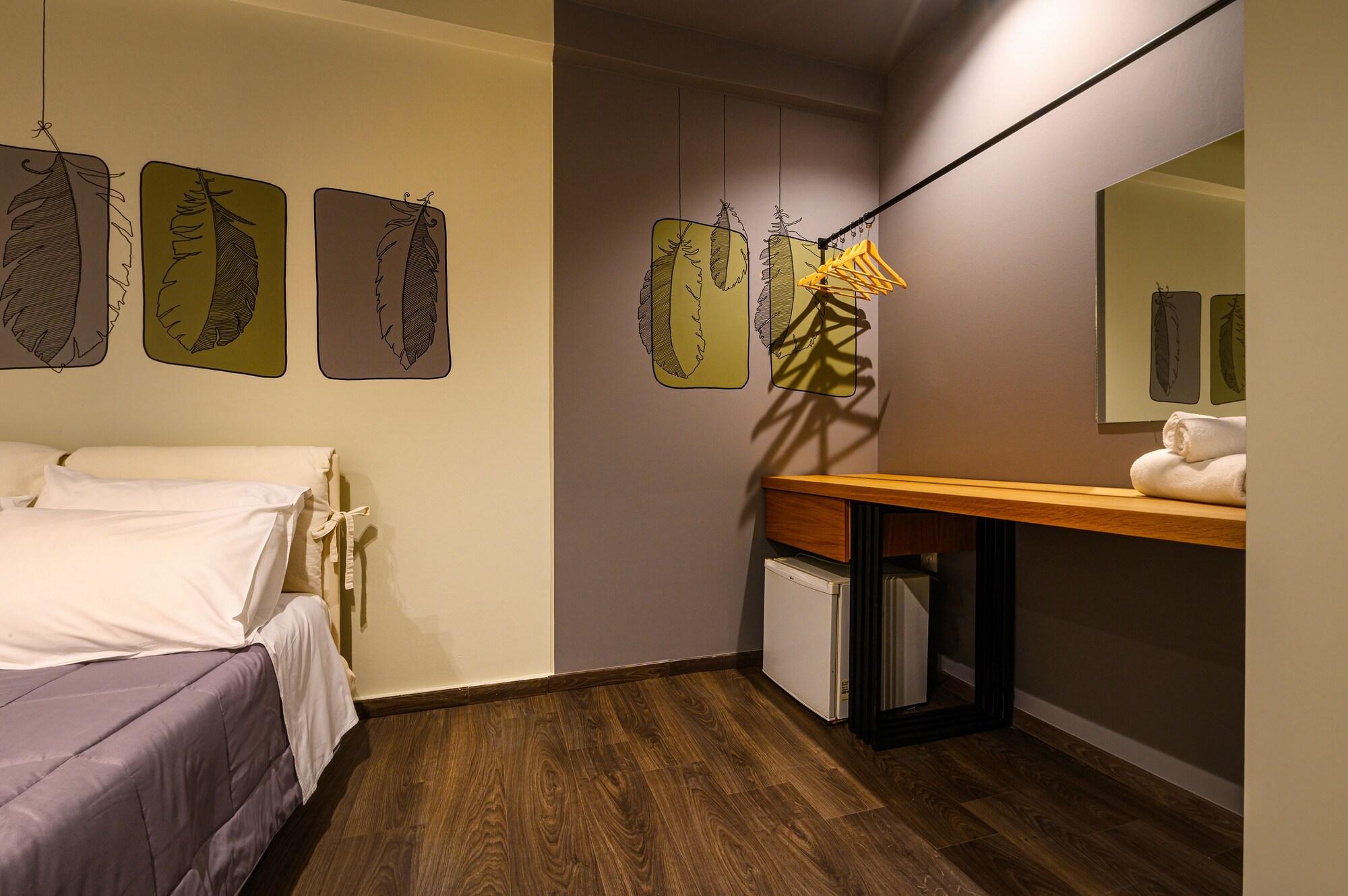 Kleopatra Inn Messíni Buitenkant foto
