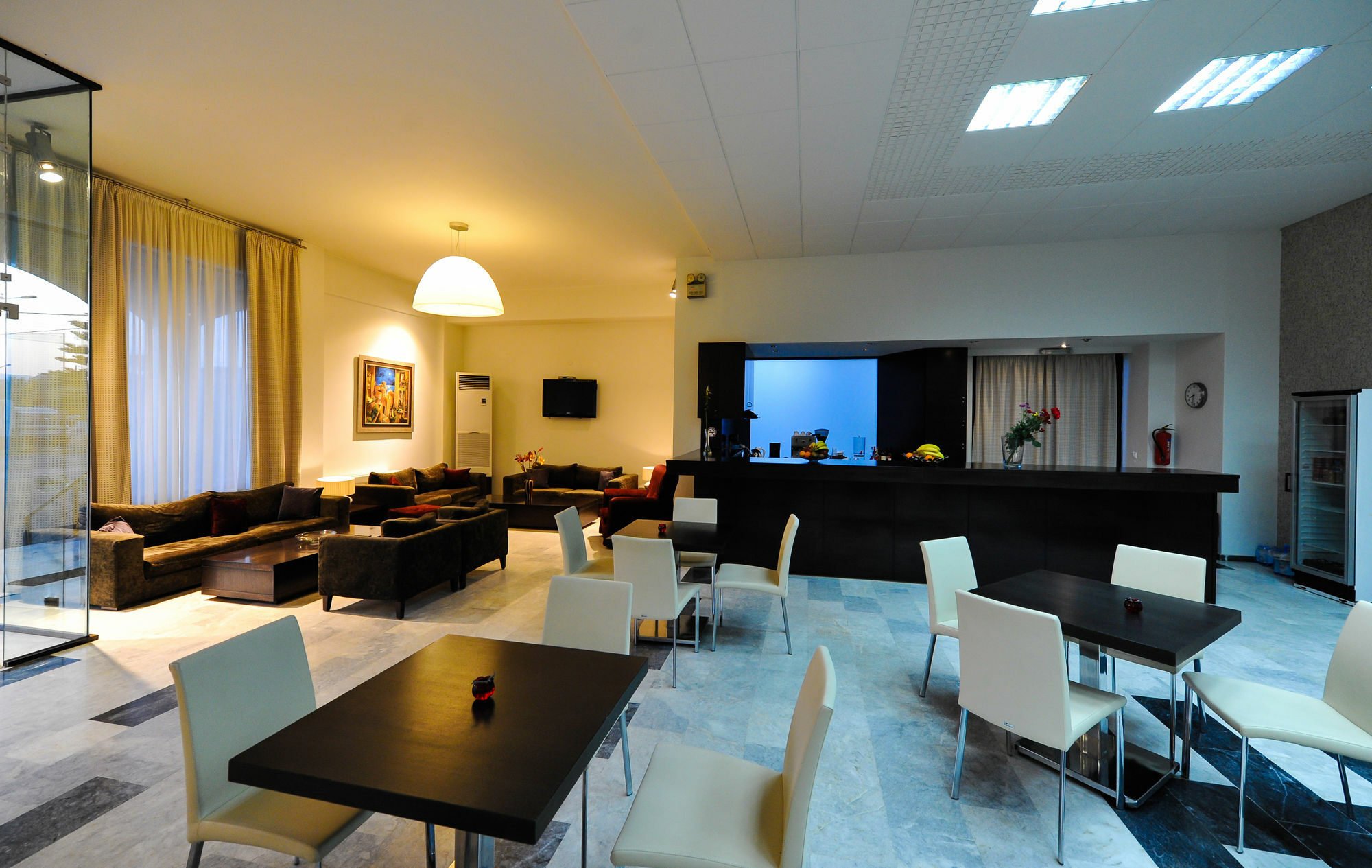 Kleopatra Inn Messíni Buitenkant foto