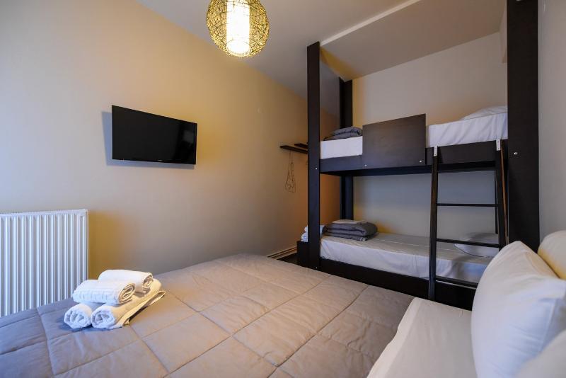 Kleopatra Inn Messíni Buitenkant foto